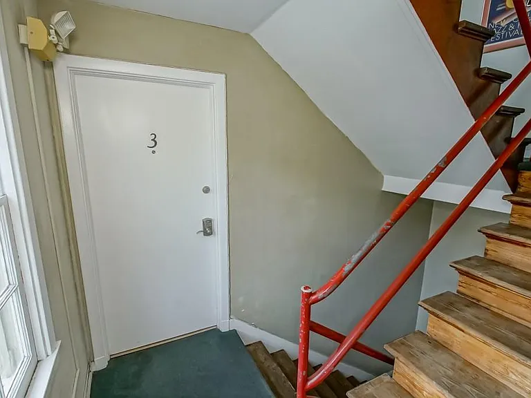 1323 Dauphine St #3 — Photo 12