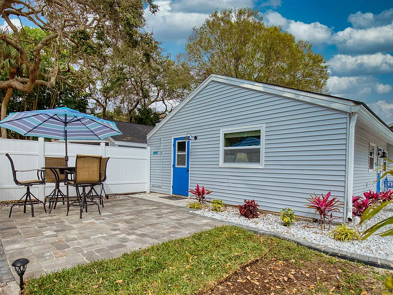 5042 Linda St #A — Photo 2