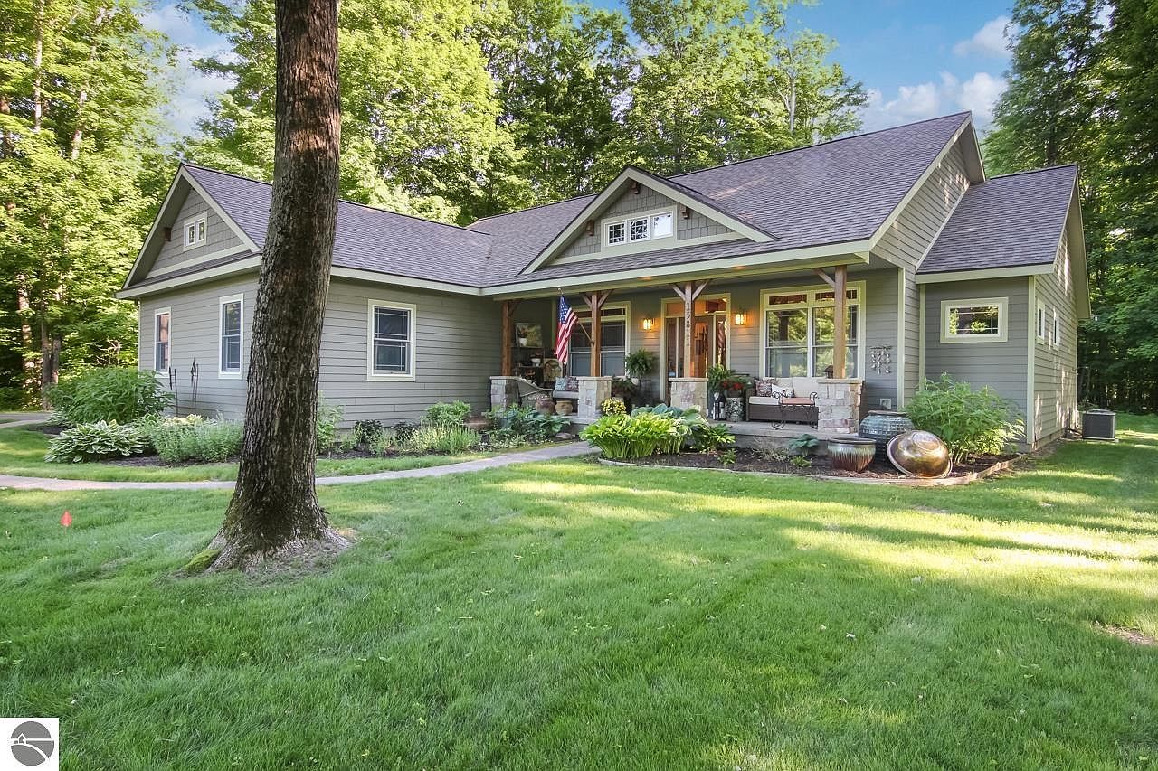 15811 Nuthatch Dr, Thompsonville, MI 49683 Zillow