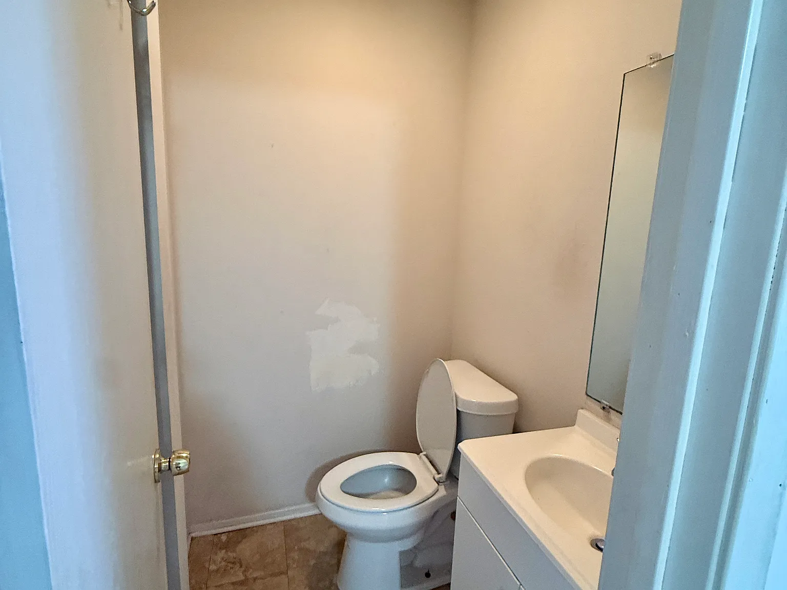 2 bed, 800 sqft, $950 — Photo 3