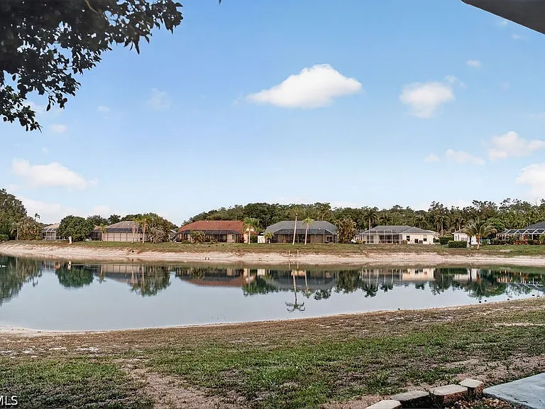 11580 Forest Mere Dr — Photo 2