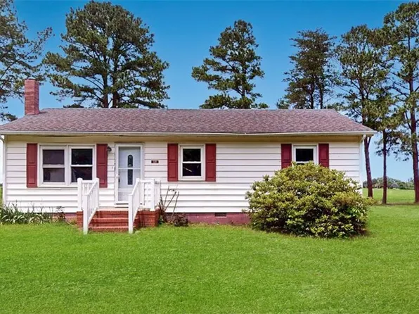 128 Robins Point Ave, Deltaville, VA 23043