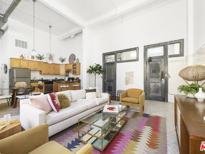108 W 2nd St APT 1012, Los Angeles, CA, 90012