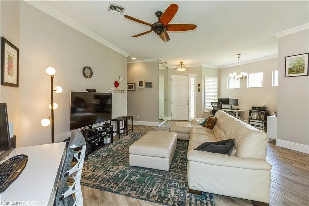 3 bed, 1826 sqft, $2,845 — Photo 4