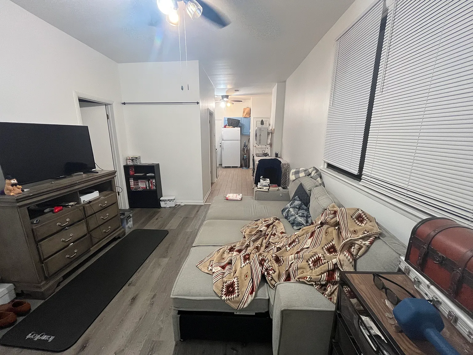 2 bed, 650 sqft, $1,935 — Photo 2