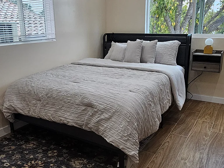 6920 Loma Verde Ave #1/2 — Photo 66