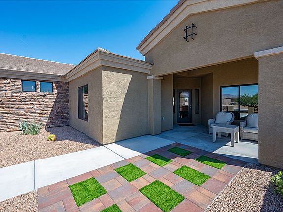 3rd image of 3028 Fort Mojave Drive