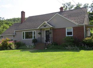 830 Sunset Dr, Elmira, NY 14905