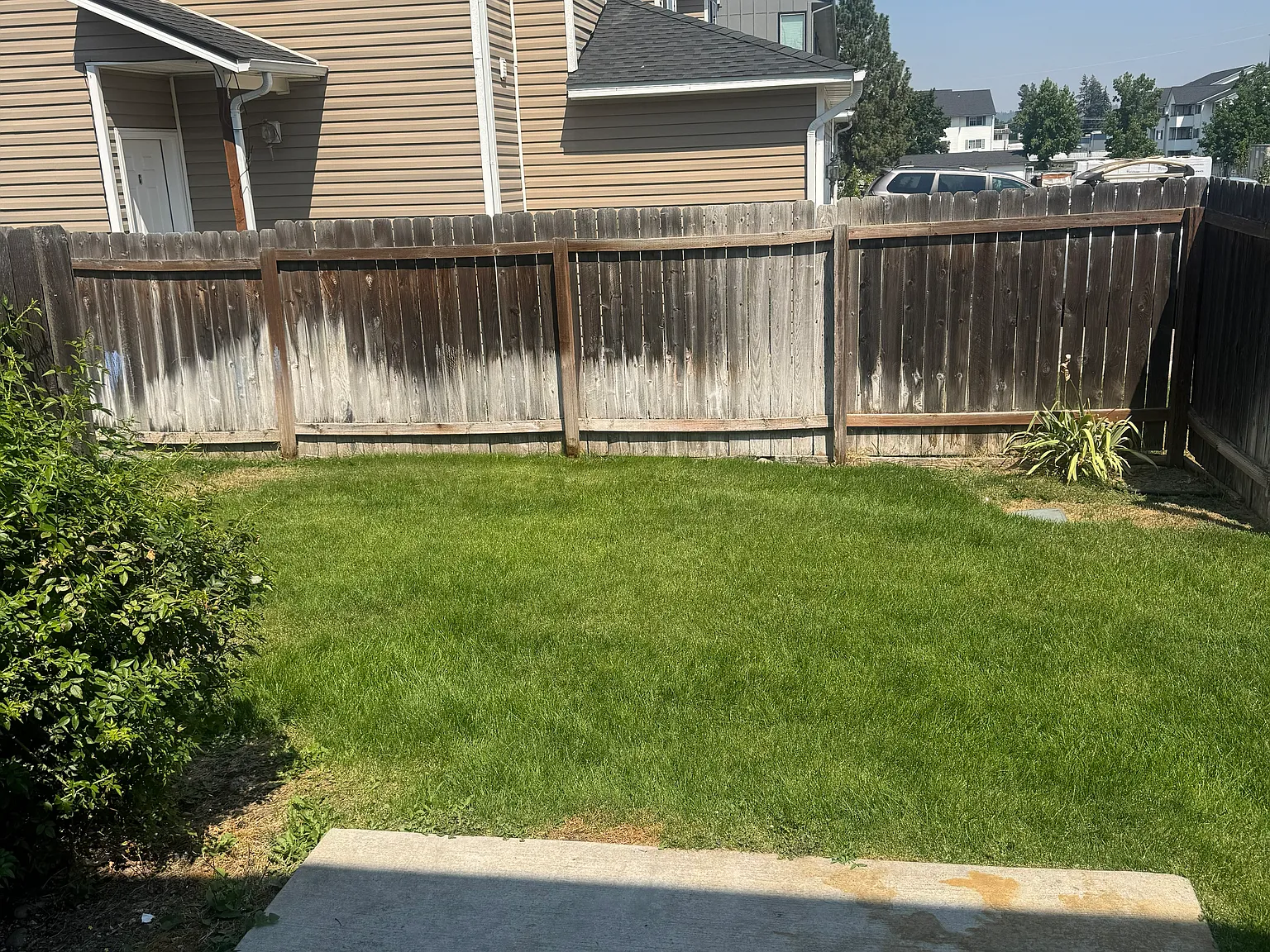3 bed, 2.5 bath, 1300 sqft, $1,500 — Photo 2