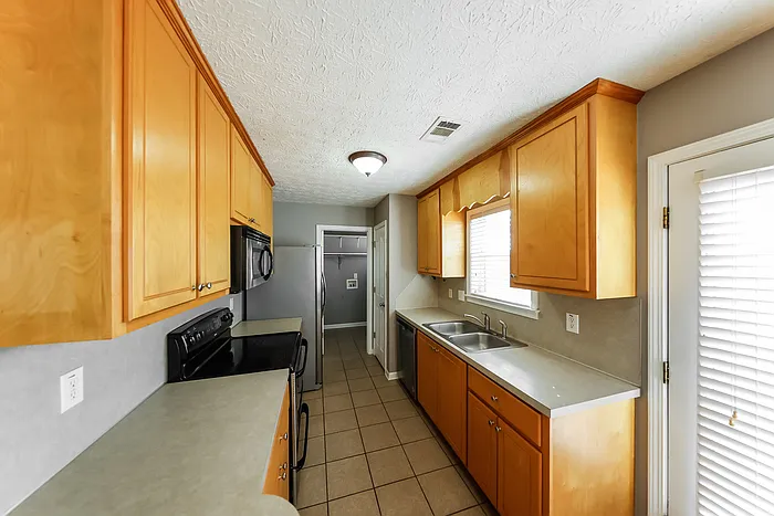 1812 Aspen Way — Photo 6