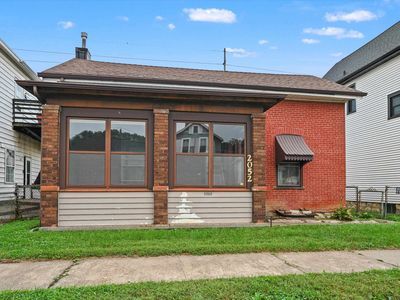 2052 Jackson St, Dubuque, IA, 52001