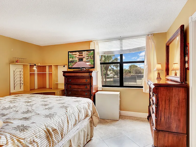 450 Egret Cir #9202 — Photo 10