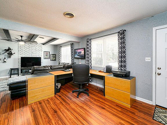 5th image of 4116 Englewood Dr