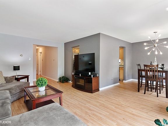 3rd image of 444 Washington Blvd APT 204