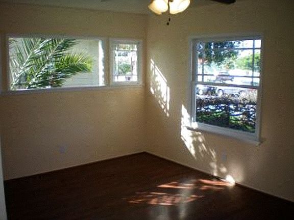 4th image of 3649 37th St