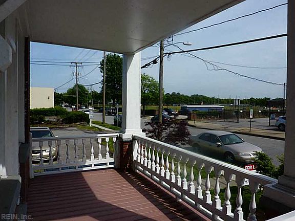 3rd image of 420 W 20th St #1