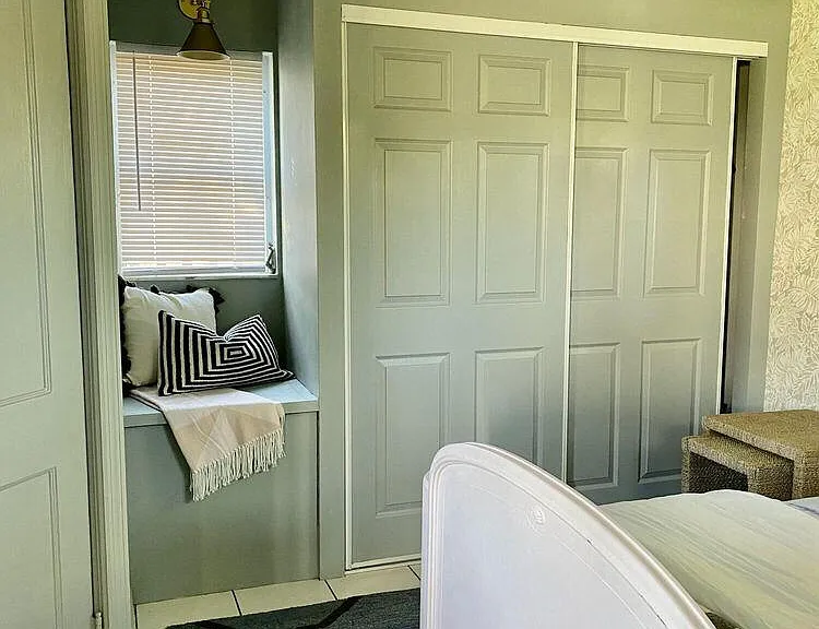 328 Hawthorne Dr — Photo 6