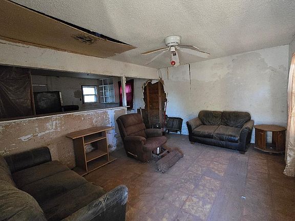 2nd image of 405 N 10th St