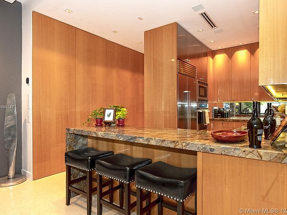 3rd image of 2901 S Bayshore Dr APT 1F
