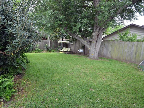5th image of 10522 Sageberry Dr