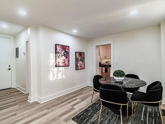 2nd image of 434 15th Ave N #1