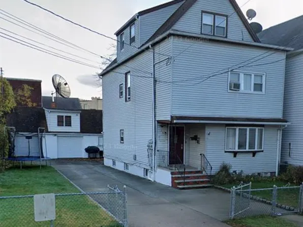 16 Somerset St, Garfield, NJ 07026