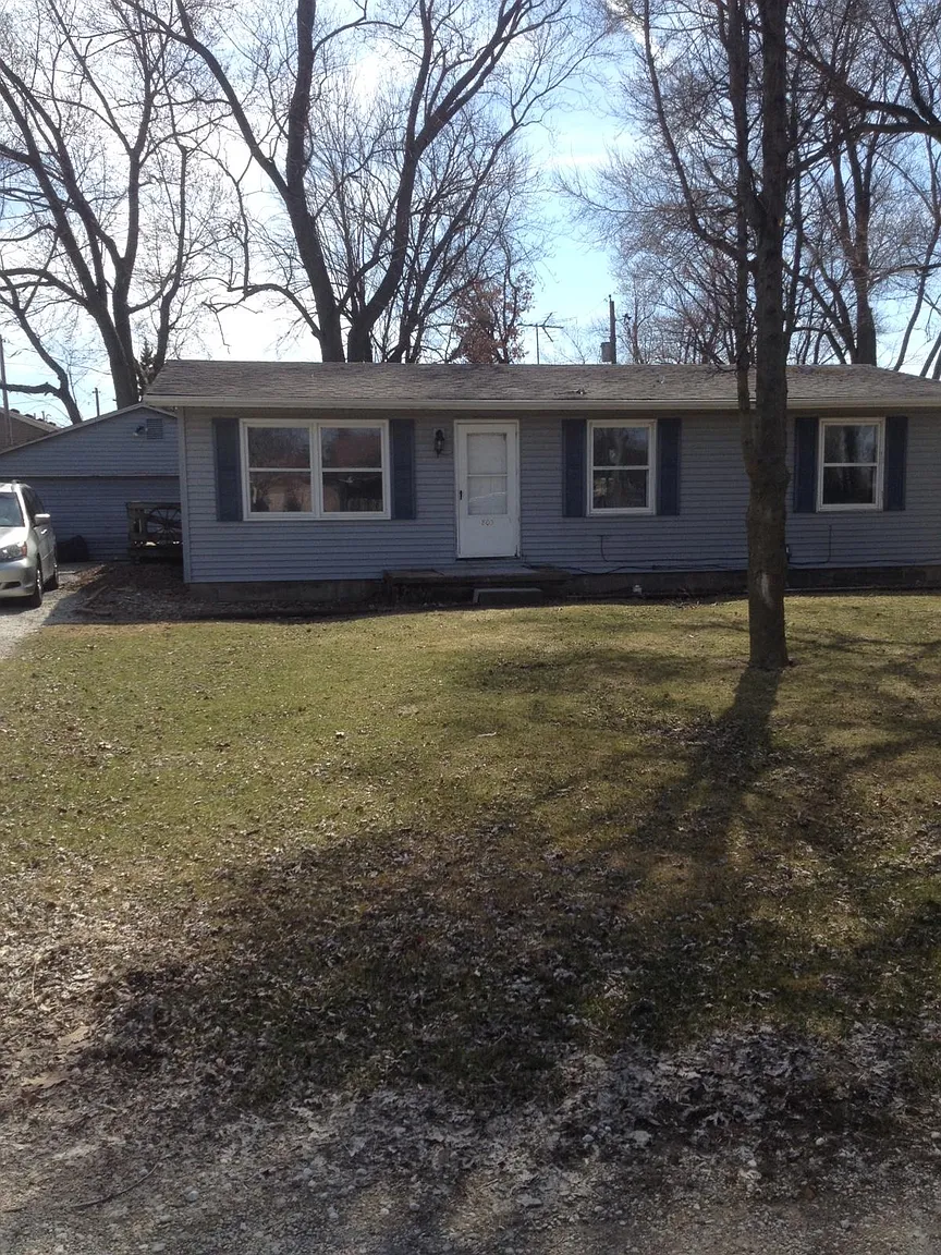 803 W Ackerman Dr photo 1