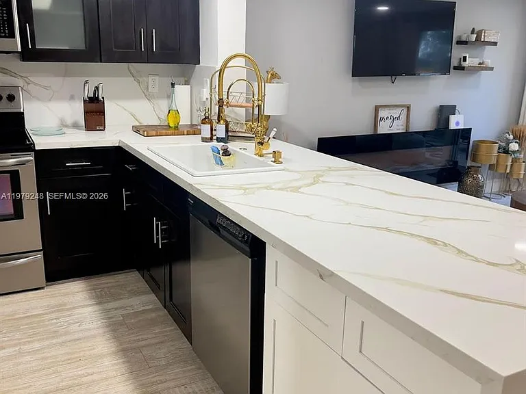 568 N University Dr #568 — Photo 16