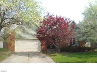 13114 Rosewood Ln, Strongsville, OH 44136