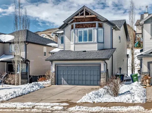 259 N Saint Moritz Dr SW, Calgary, AB T3H 5X8