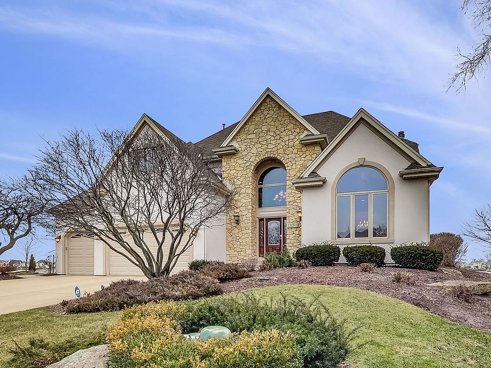 1st image of 13261 Lakepoint Dr