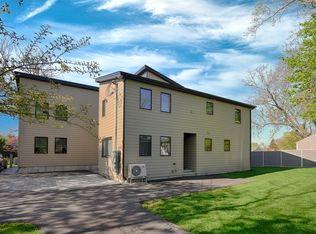 1287 Hope St #2, Bristol, RI 02809