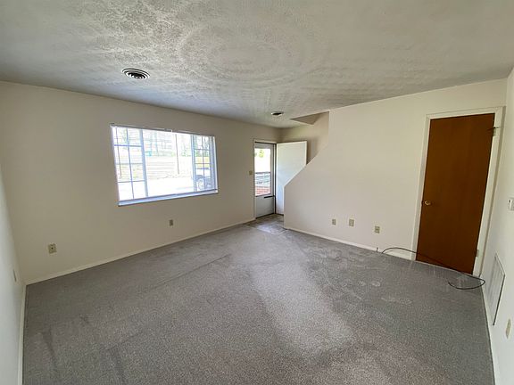 3rd image of 5031 W Pea Ridge Rd