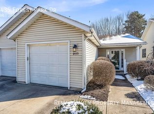 6435 Forest Park Dr, North Ridgeville, OH 44039