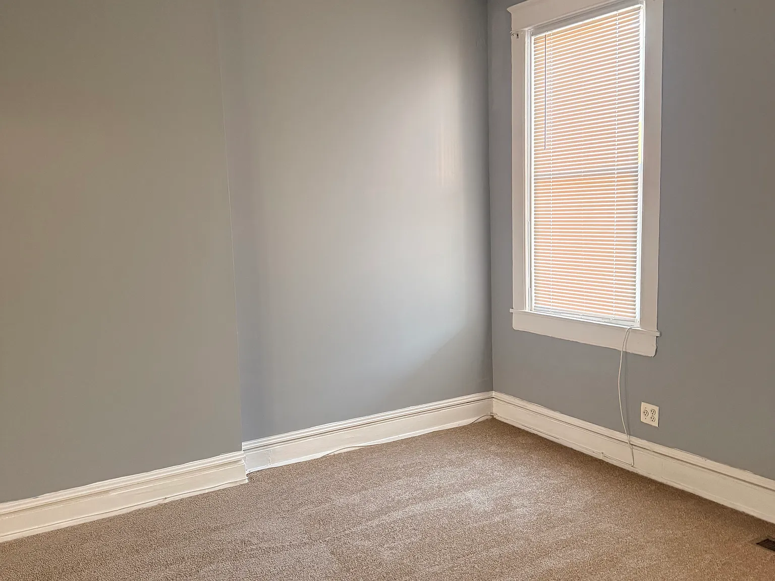 3 bed, 1400 sqft, $1,500 — Photo 3