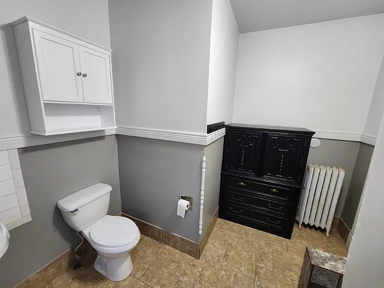 207 N 6th St #1 — Photo 11