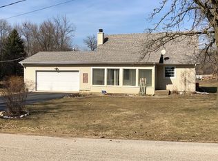 1704 Oak St, Spring Grove, IL 60081