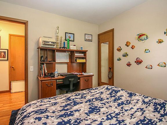 3rd image of 304 5th St