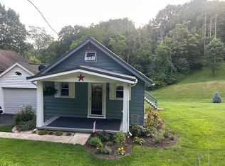727 Wagner Rd, Youngwood, PA 15697