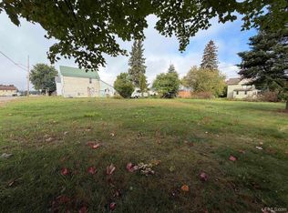 308 Greenwood St, Ishpeming, MI 49849