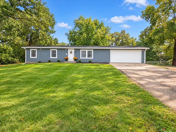 1585 Joliet Way, Dixon, IL 61021