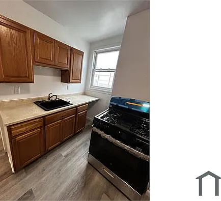 3 bed, $2,800 — Photo 2