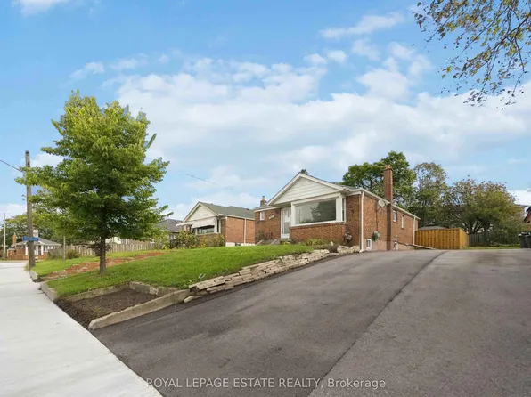 1843 Victoria Park Ave, Toronto, ON M1R 1T4