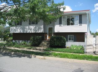 105 N Goodwin Ave, Kingston, PA 18704