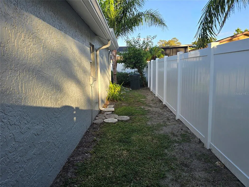 3 bed, 2.0 bath, 1508 sqft, $3,300 — Photo 4
