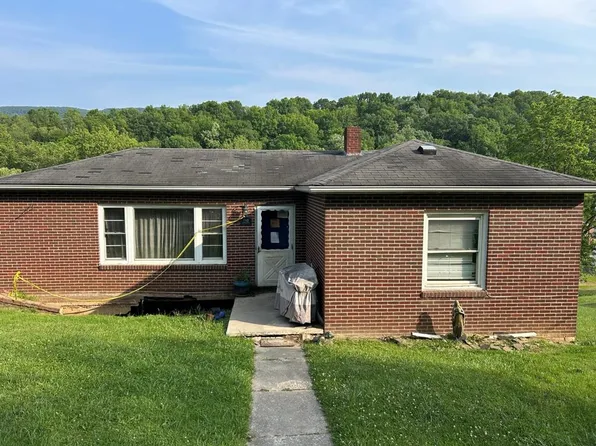 110 Hillcrest Dr, Bluefield, VA 24605