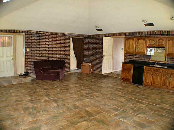 5th image of 1228 Westwood Dr