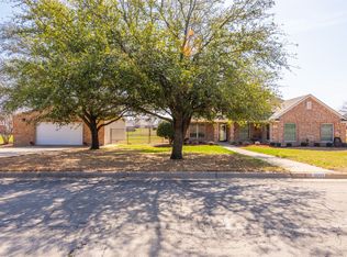 2000 Running Brook Dr, Joshua, TX 76058