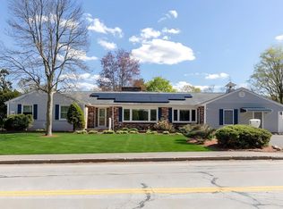 8 Rathbun Willard Dr, Attleboro, MA 02703