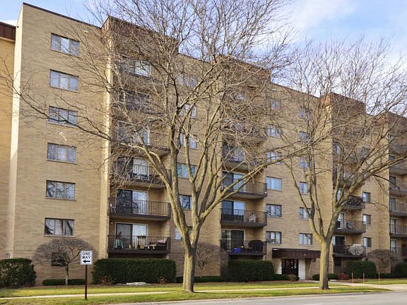 2nd image of 700 Graceland Ave APT 504